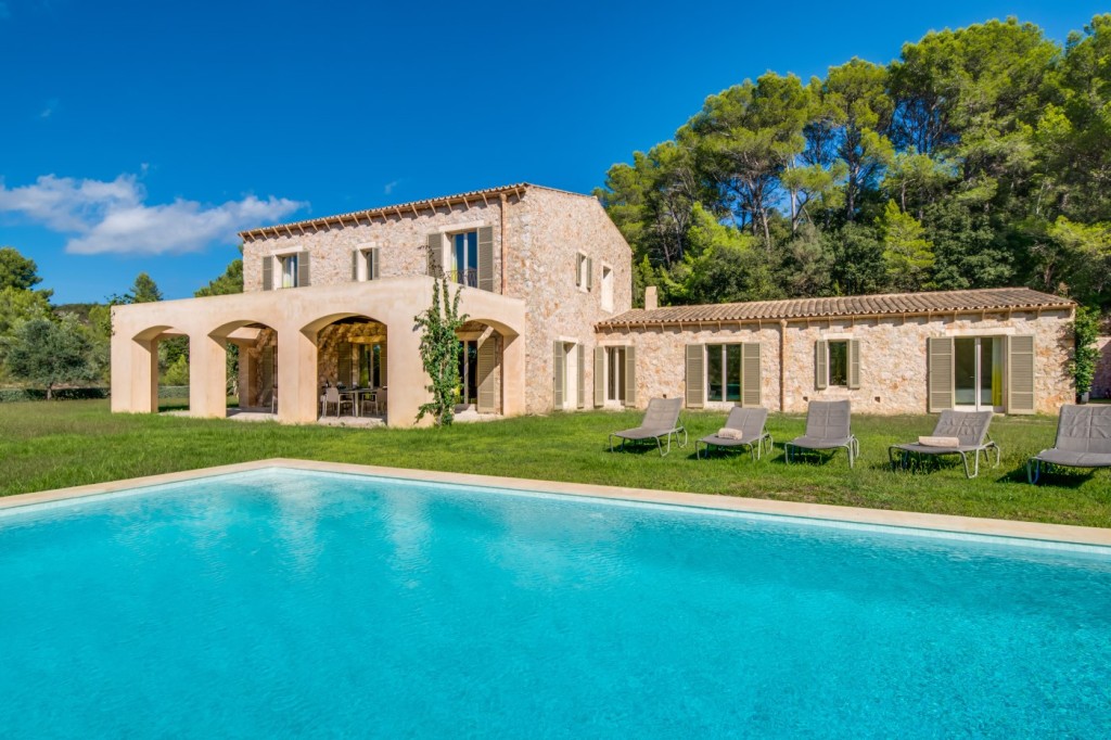 Villa for sale in Artà, 