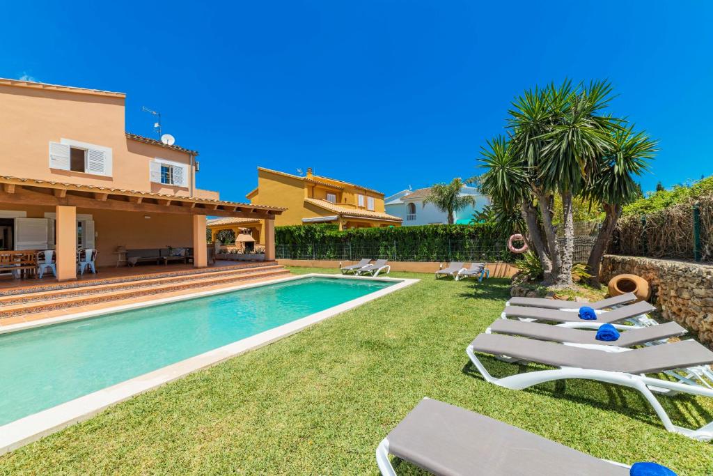 Villa for sale in Alcúdia, Mallorca