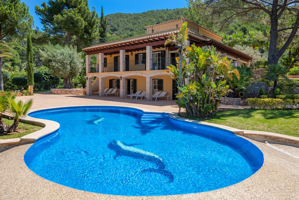 Villa for sale in Andratx, 