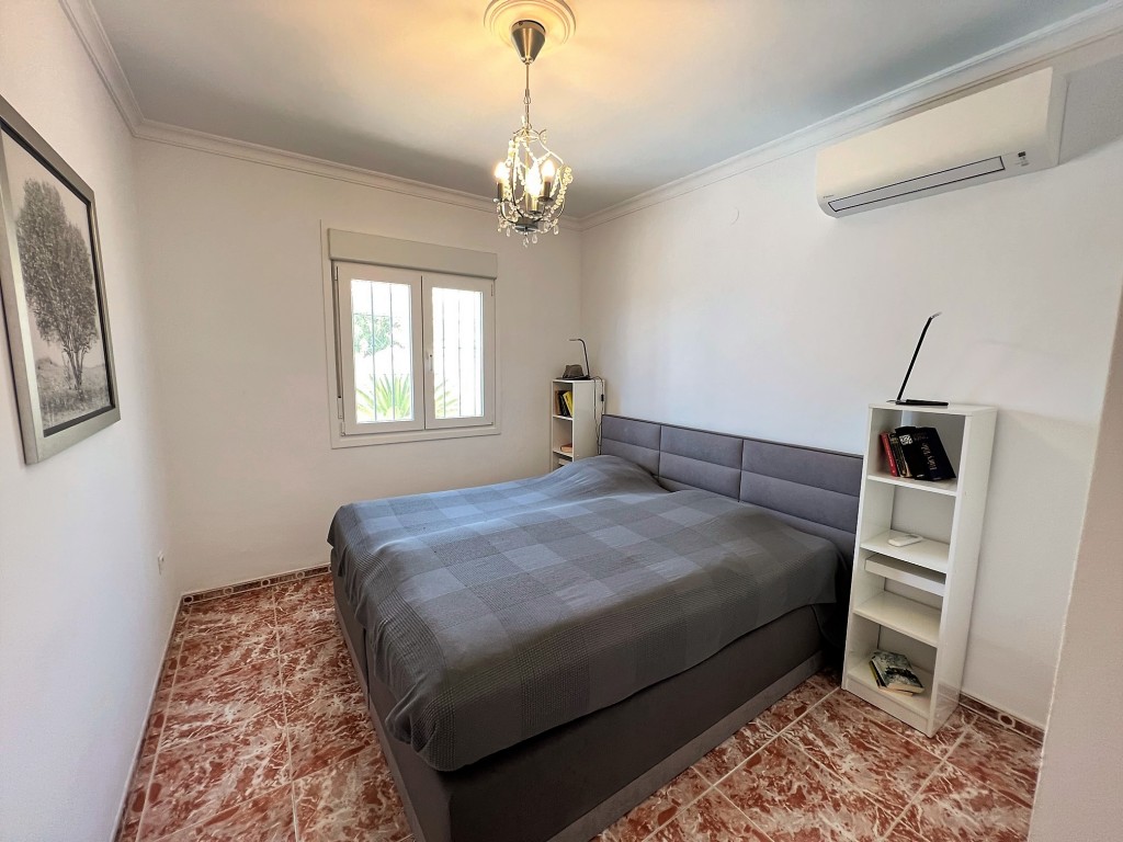 1851-bedroom