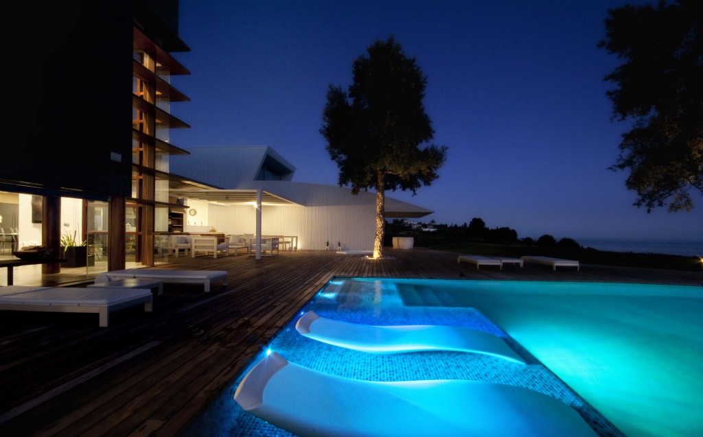 Swimming pool by night (3)