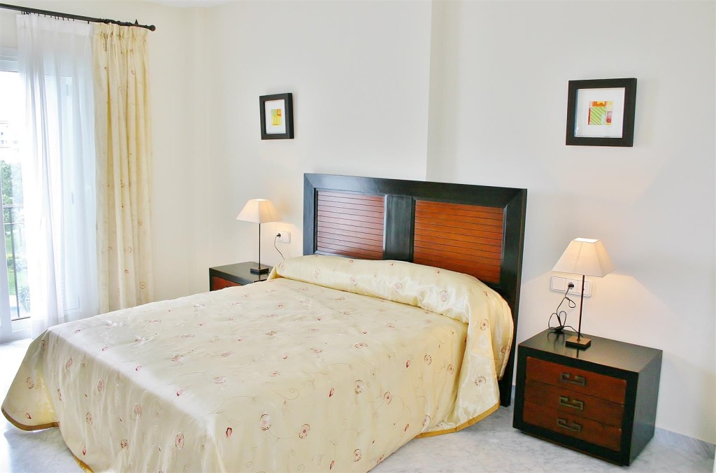 A2851 Luxury Apartment Fronline Beach Puerto Banus (6) (Large)