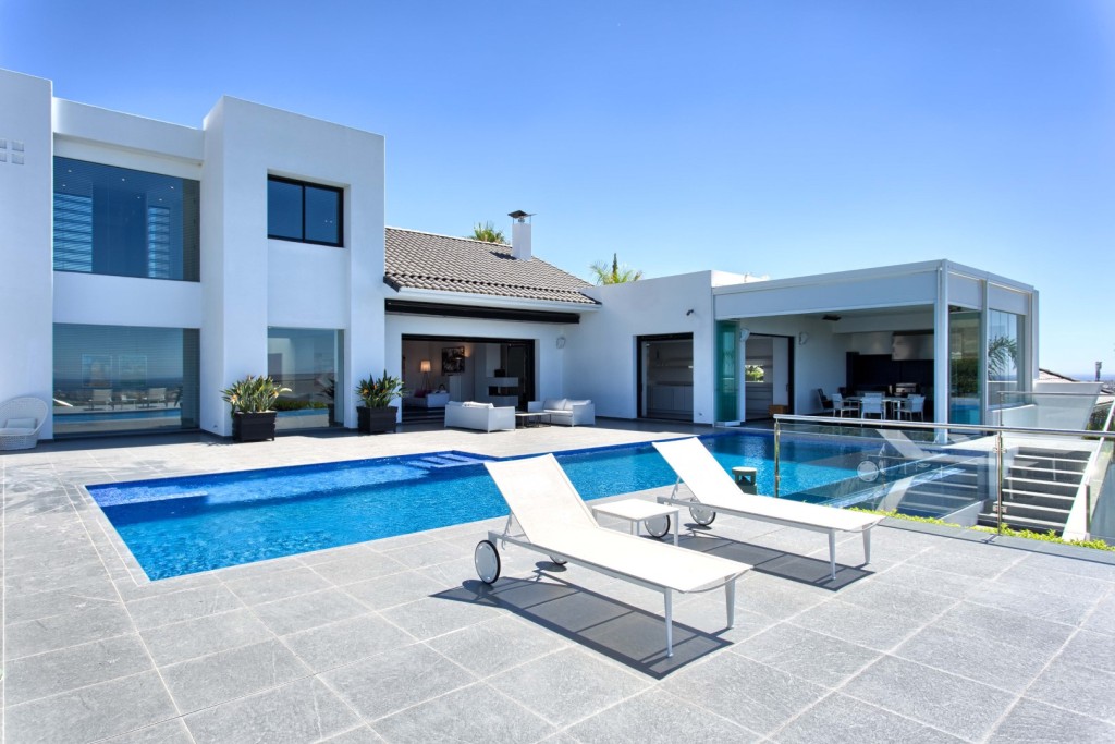 Contemporary Villa with Stunning Views Benahavis (1)