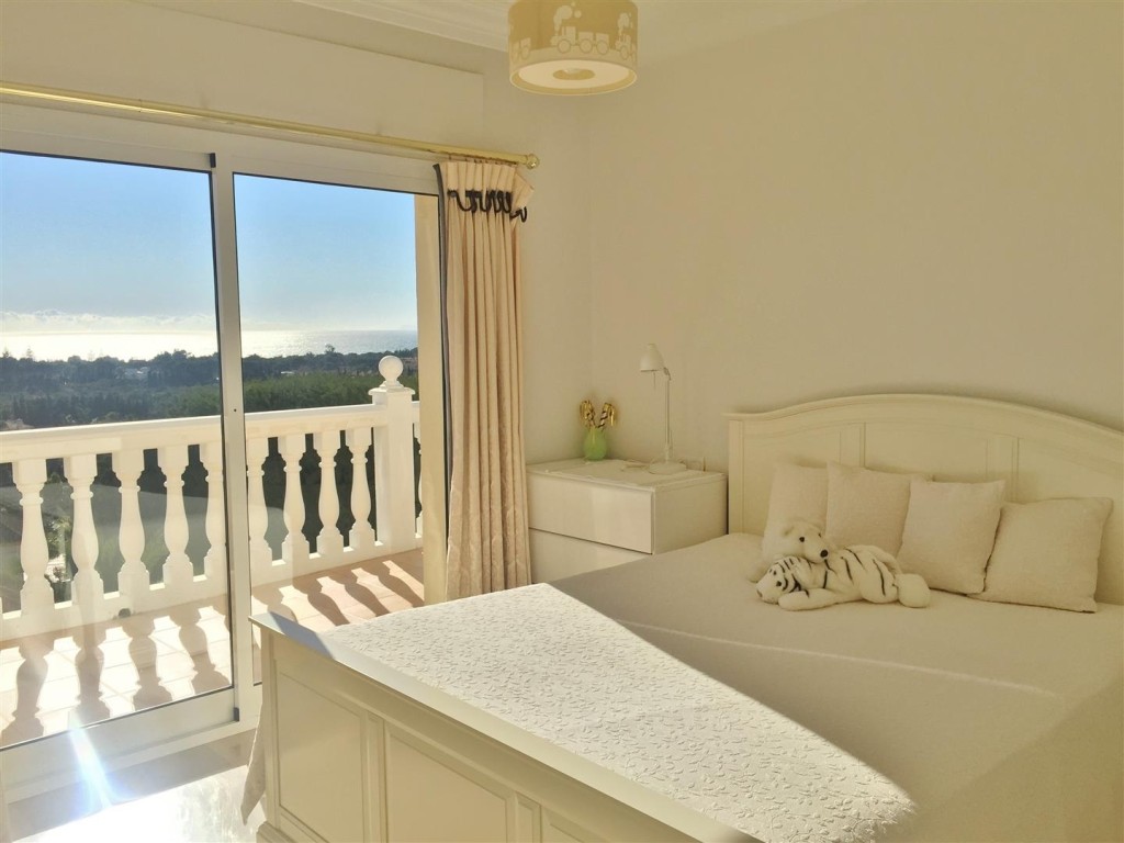 Luxury Villa for sale East of Marbella (9) (Large)