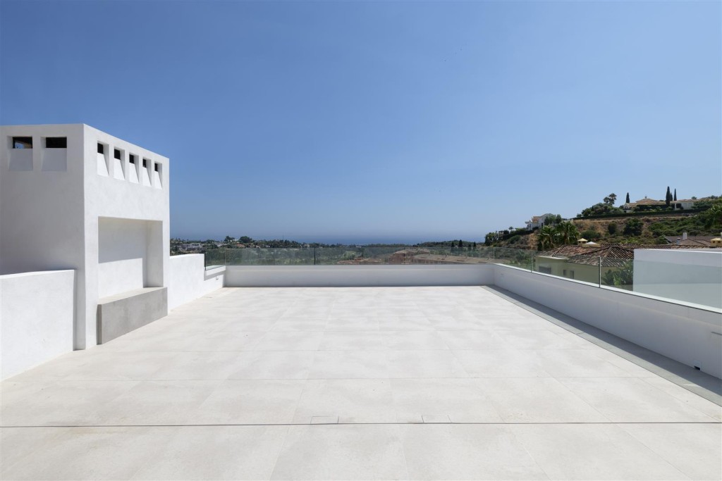 New Contemporary Villa for sale Benahavis (7) (Large)