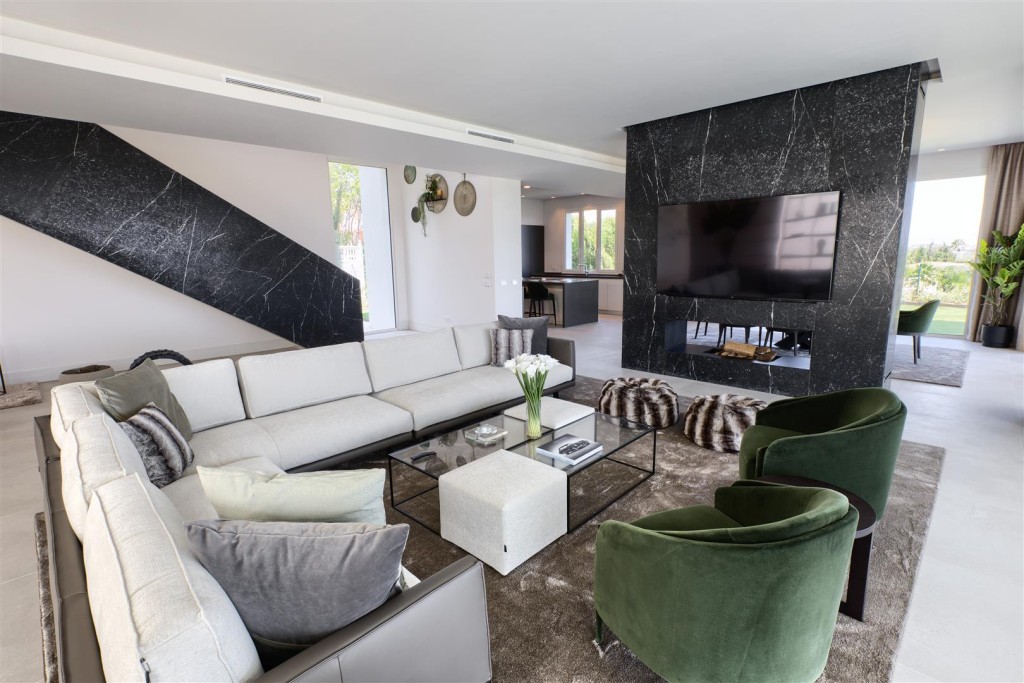 New Contemporary Villa for sale Benahavis (26) (Large)
