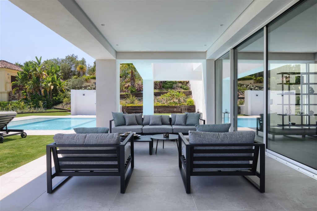 New Contemporary Villa for sale Benahavis (27) (Large)