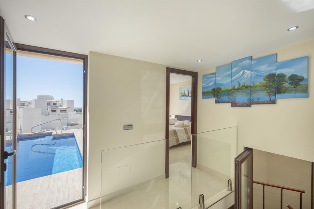 3 Beds Beachfront Penthouse New Golden Mile (12) (Large)
