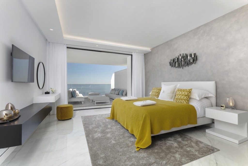 Beachfront Contemporary Apartment Estepona (15)
