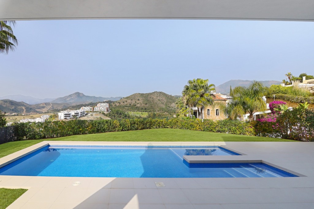Luxury Modern Villa Benahavis (40)