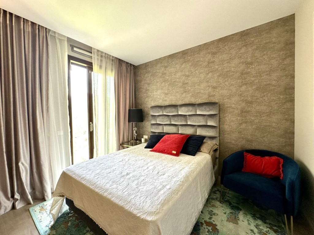 Splendid 4 Bedrooms Apartment Benahavis (30)