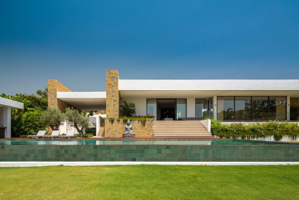 Frontline Golf Modern Luxury Villa Benahavis Spain (16)