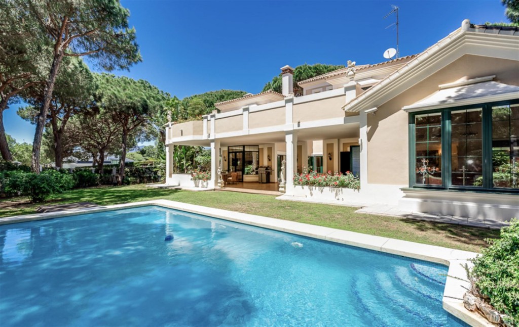 Villa for sale East Marbella Spain (23) (Large)