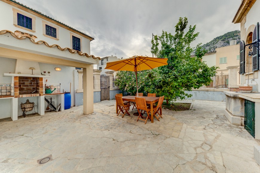 Townhouse Accommodation in Puerto Pollensa