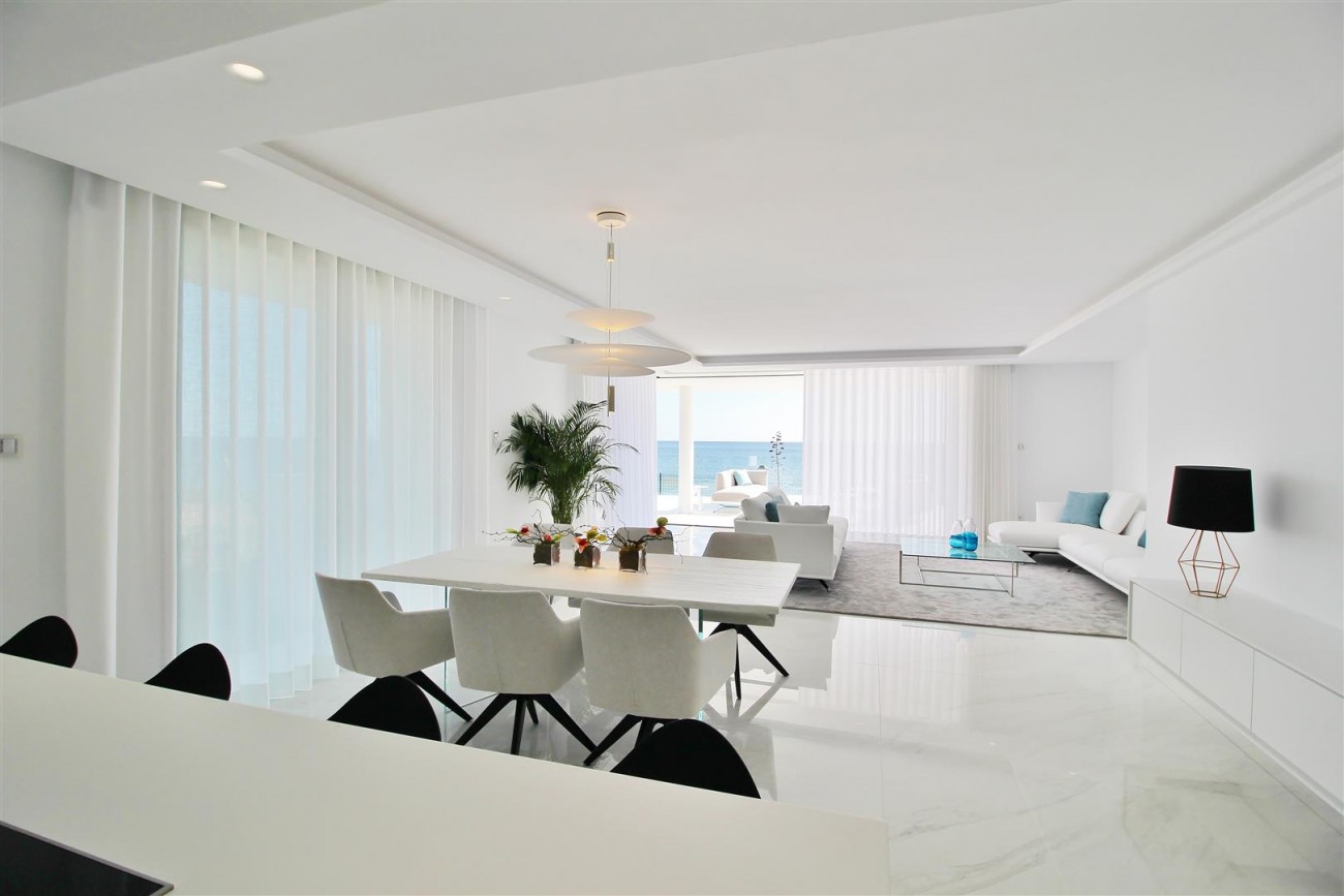 Beachfront luxury Apartments for sale Marbella Spain (20) (Large)