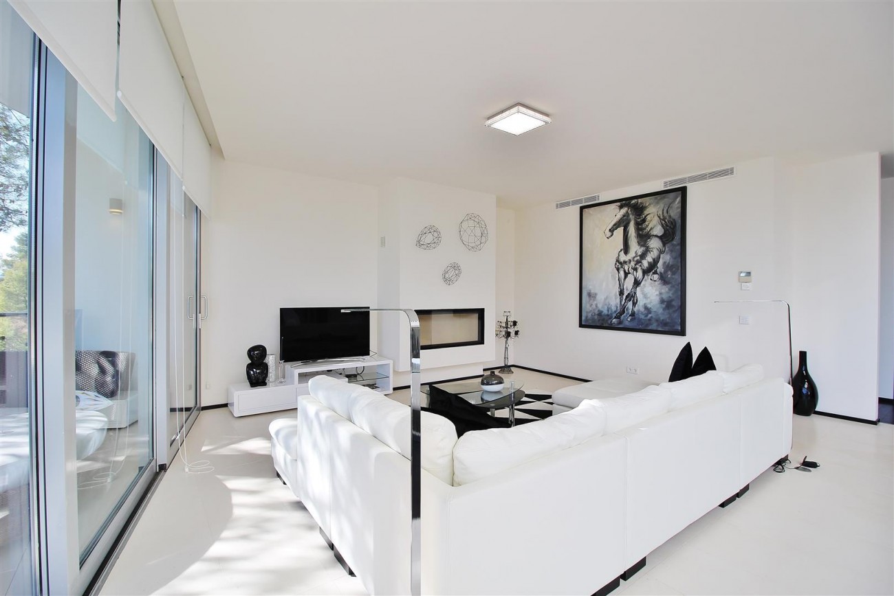 Luxury Contemporary Townhouse for sale Marbella Golden Mile Spain (7) (Large)