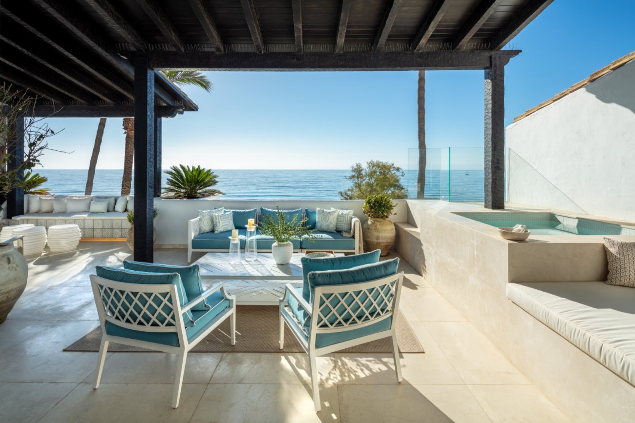 Beachfront Luxury Penthouse Marbella Golden Mile (15)